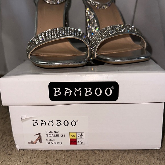 Silver sparkly block heels - size 7.5 almost brand new - Picture 4 of 6